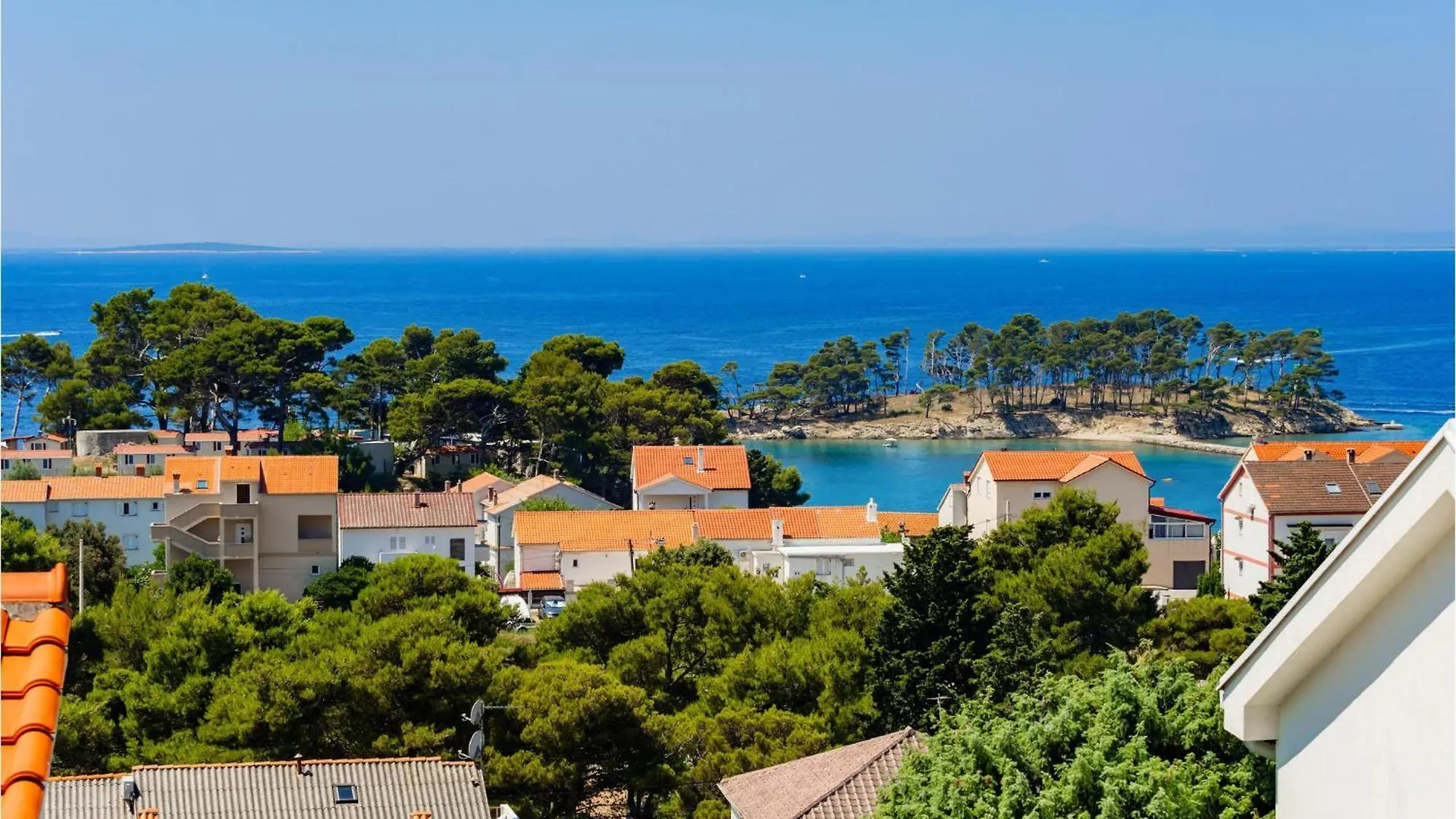 2 Bedroom Beautiful Apartment In Banjol 0*,
